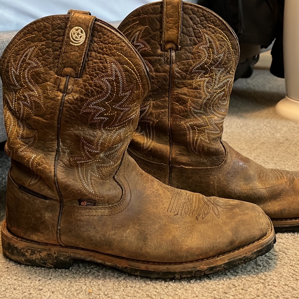 Justin boots 11D